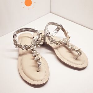 Yoki Size 7 Silver Embellished Sandals